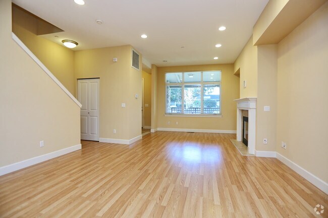 4HAB, 3.5BA - 2,065 ft² - Milano Townhomes