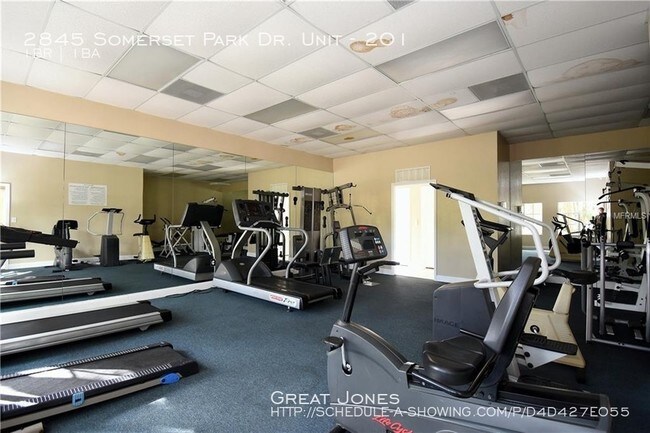 Building Photo - 2845 Somerset Park Dr