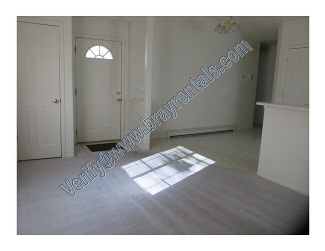 Building Photo - 1145 E Carolina Ave