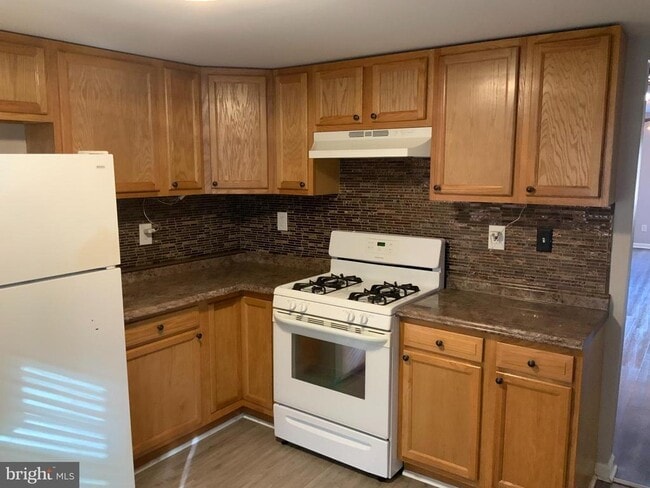 Building Photo - 228 Orange St