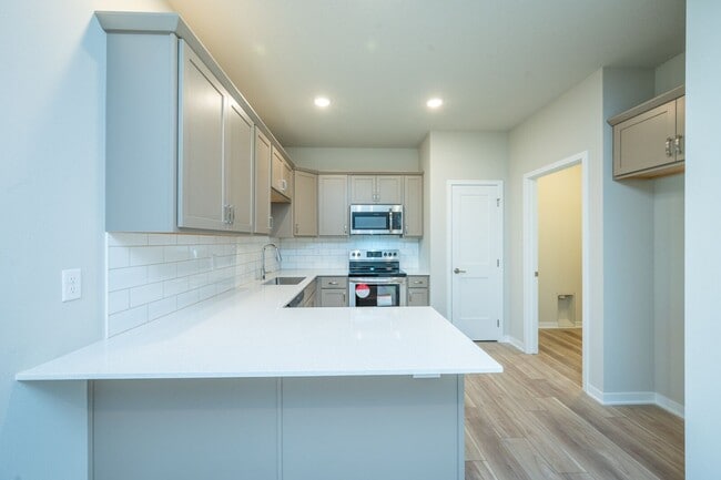 Building Photo - Wolf Creek Townhome Rentals