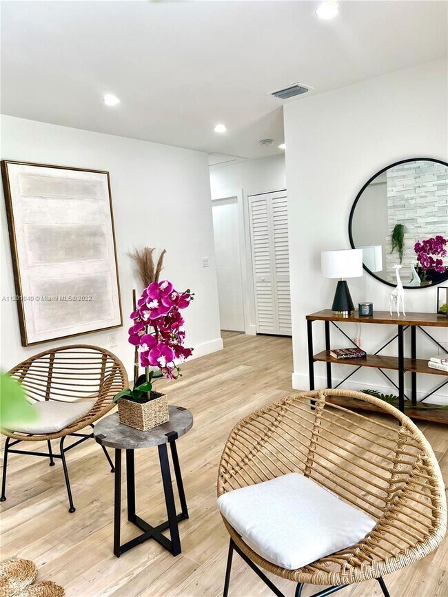 Foto del edificio - 2471 SW 19th Terrace