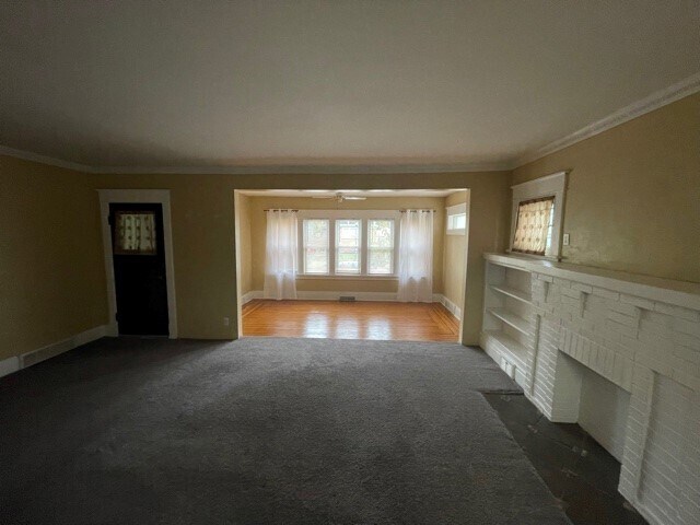 Living Room - 217 Commonwealth Ave