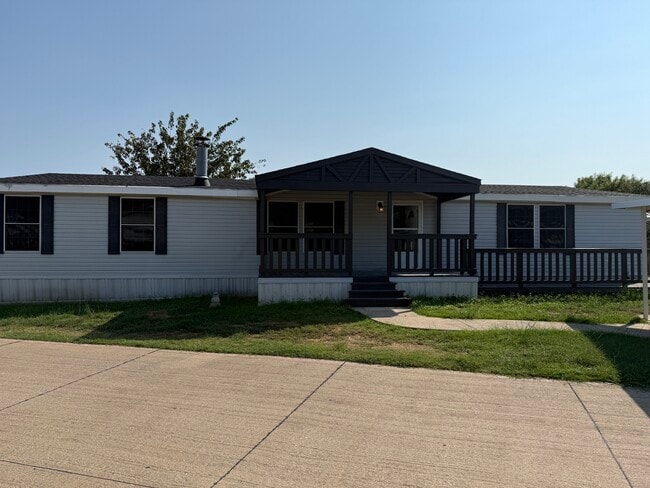 Frente - 11052 Richardo Ln