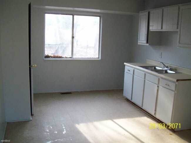Building Photo - 3 br, 1 bath House - 2720 Tiptree Path