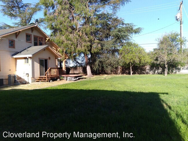 Building Photo - 4 br, 3 bath House - 8016 N. Winton Way