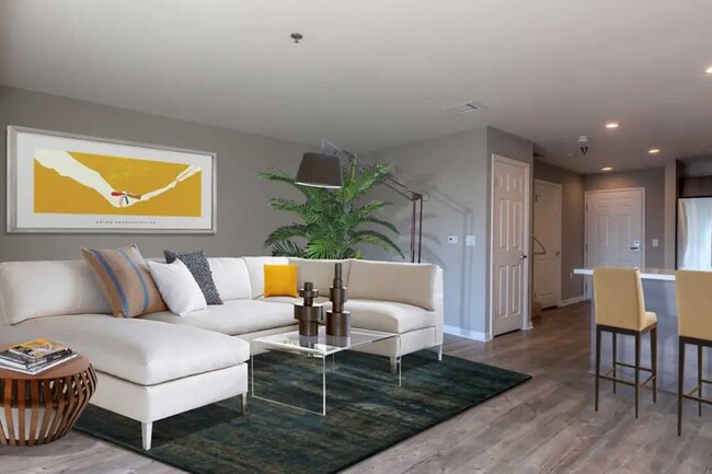 Building Photo - 641 Carriagehouse Lane Apt #CL-1216, Garla...