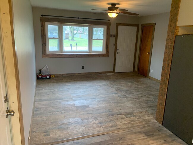 Building Photo - 10522 Baker Pl