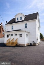 Building Photo - 2125 Oakland Rd