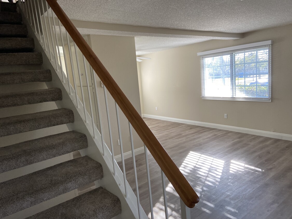 Living room - 108 N Prospect Ave