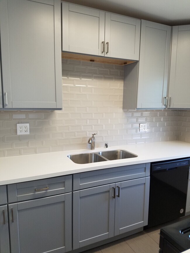 Foto del edificio - 11601 Gorham Ave