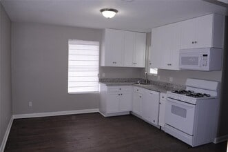 Building Photo - 3502 Rosedale St