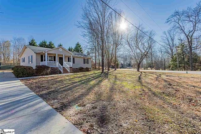 Building Photo - 474 Lindsey Lake Rd