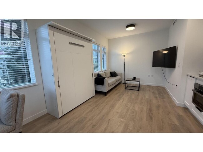 Building Photo - 2825 St George St