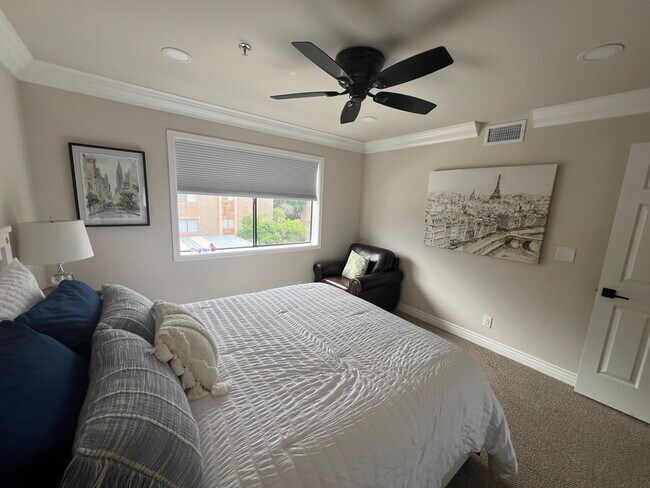 Foto del edificio - 7300 E Earll Dr
