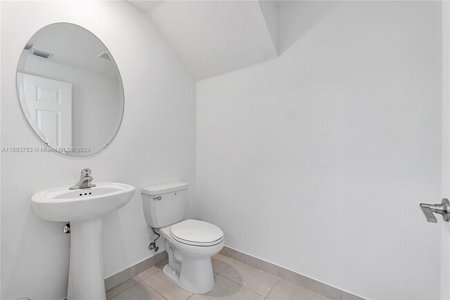 Foto del edificio - 4615 Shire Ln