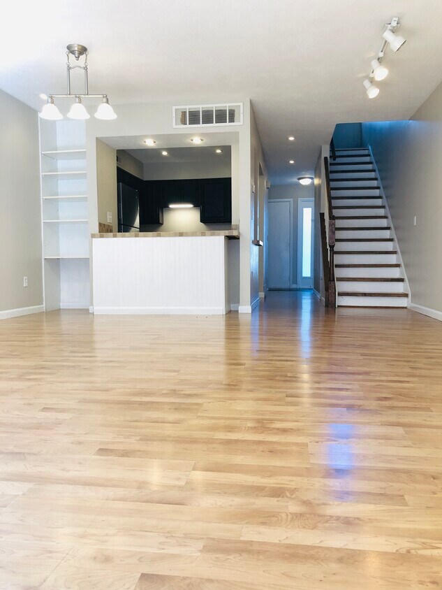 2550 W Village Dr Unit Building 3, Toledo, OH 43614 Condo for Rent in