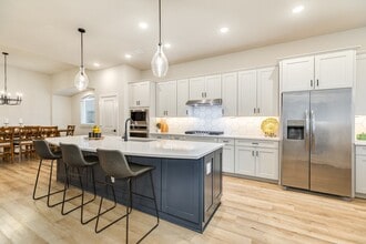 Building Photo - 9806 Starry Night Ln