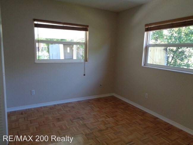 Foto del edificio - 4 br, 2 bath House - 326 S. Ranger Blvd