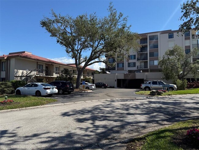Building Photo - 6268 Palma Del Mar Blvd S
