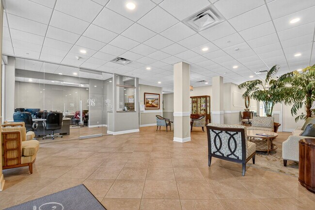 Foto del edificio - 1000 Lowry St