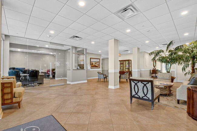 Building Photo - 1000 Lowry St