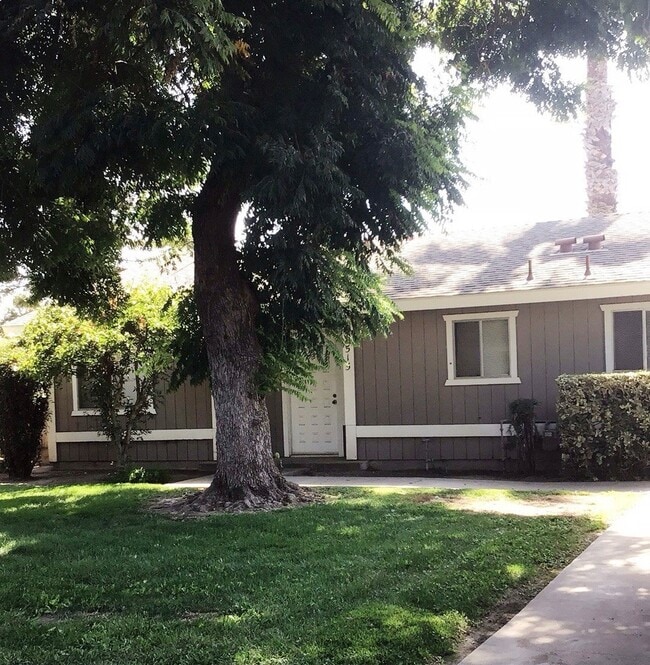 Building Photo - 2515 W Victor Ct