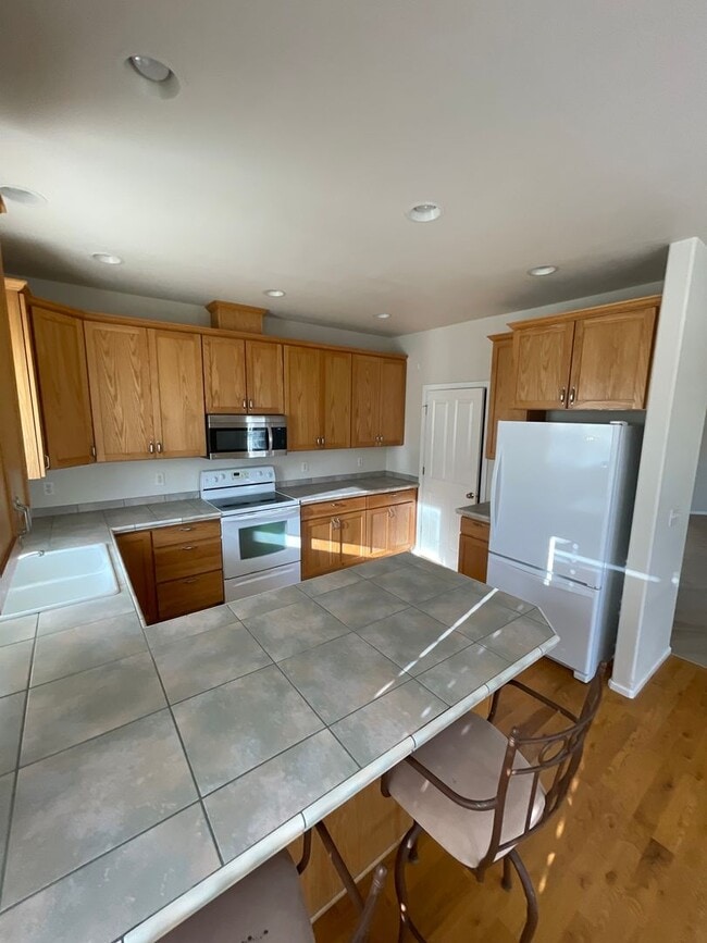 Building Photo - 3 Bedroom Home in North Albany!