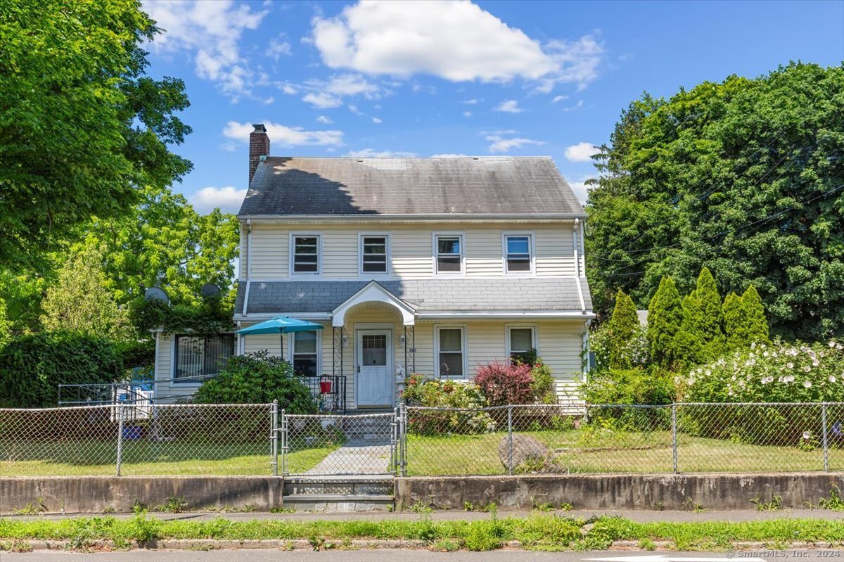 Primary Photo - 291 Strawberry Hill Ave