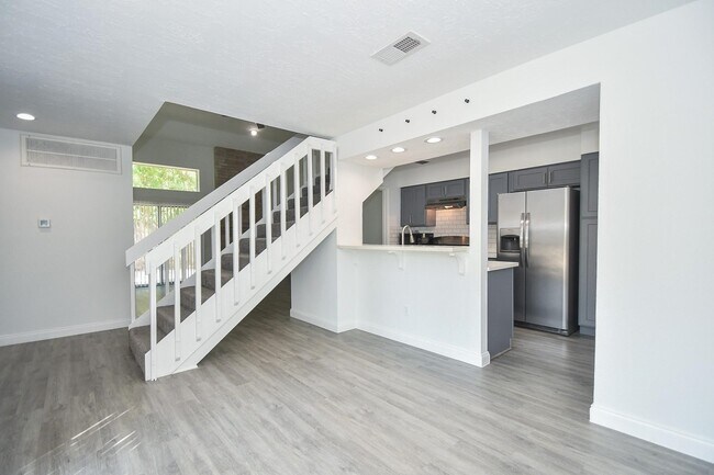 Foto del edificio - 8803 Vinkins Rd