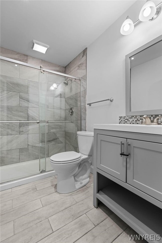 Building Photo - 619 Elmwood Ave