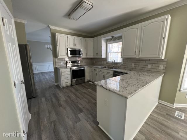 Foto del edificio - 4 br, 2.5 bath House - 3514 Chance Rd