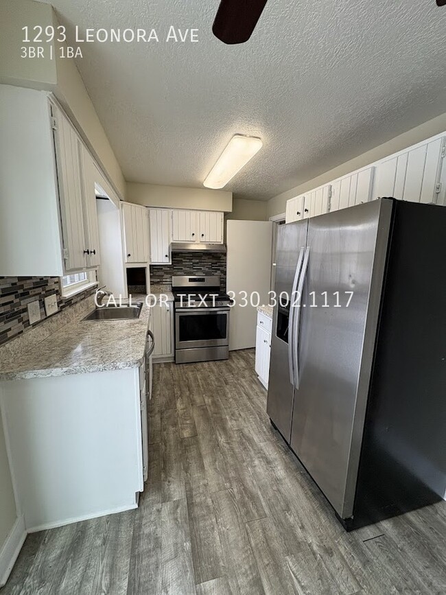 Building Photo - Three bedroom one bathroom home for rent