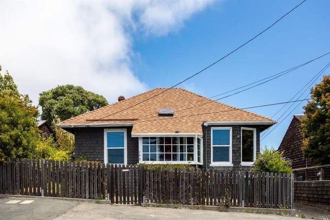 Building Photo - 748 Golden Gate Ave