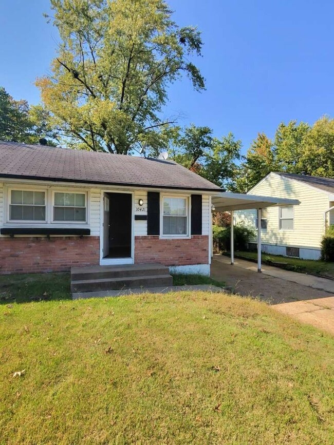 Building Photo - 10421 Renfrew Dr