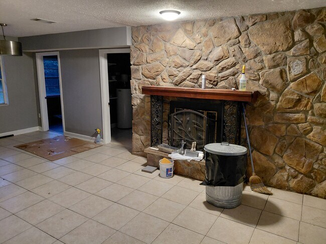 Foto del edificio - 3550 Raines St