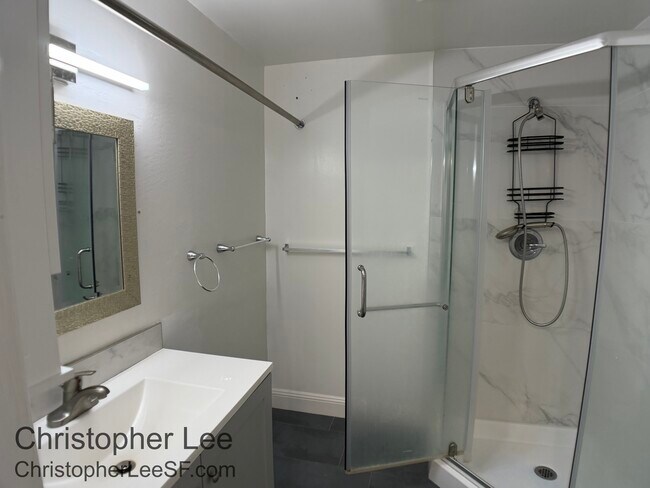 Foto del edificio - 2450 Ardee Ln