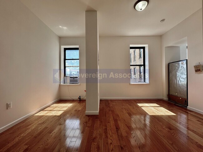 Building Photo - 590 Fort Washington Avenue