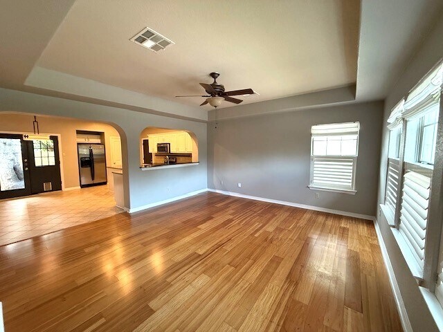 Foto del edificio - 13604 Caldwell Dr