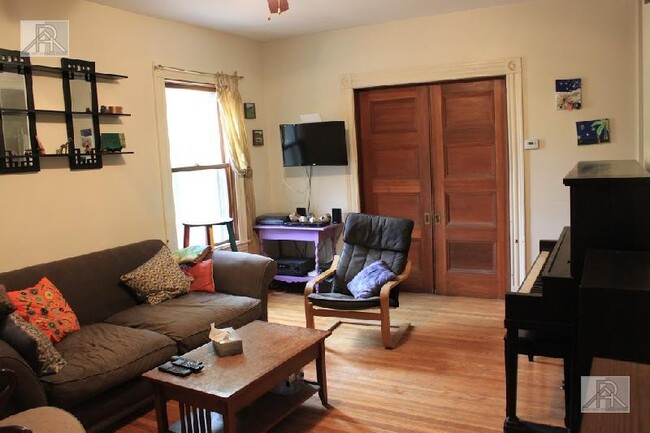 Building Photo - 1 bedroom in Brookline MA 02215