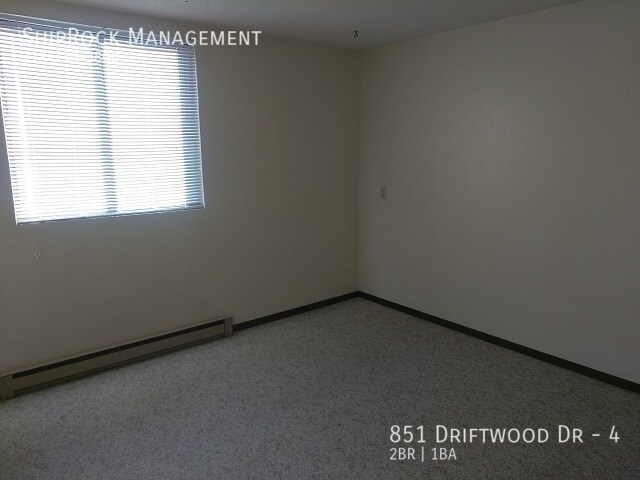Foto del edificio - 851 Driftwood Dr