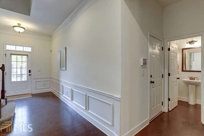 Building Photo - 104 Wellington Trace