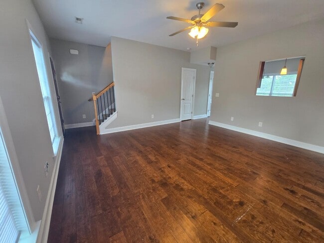 Building Photo - 729 Cobblestone Dr