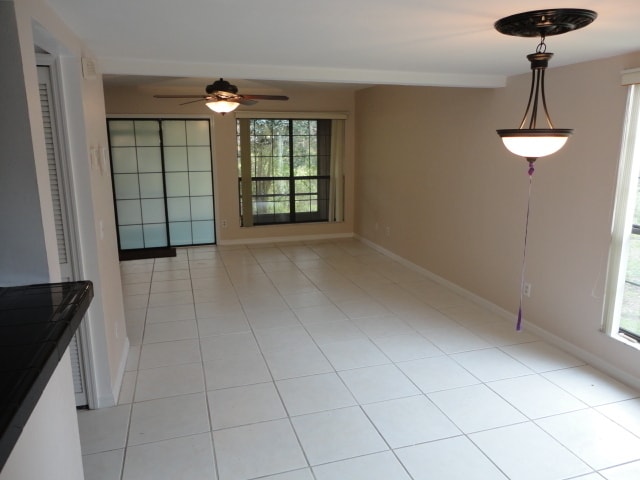 Building Photo - 3 Bedroom/3 bath Townhouse in Rockwood Villas