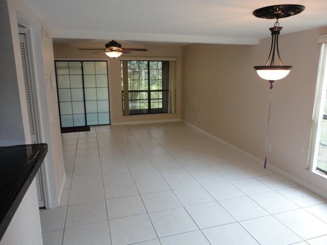 Foto del edificio - 3 Bedroom/3 bath Townhouse in Rockwood Villas