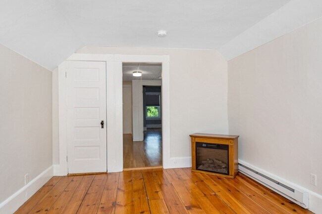 Building Photo - 263 Middlesex St