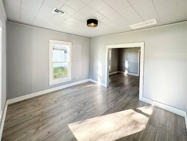 Foto del edificio - 532 S 49th W Ave