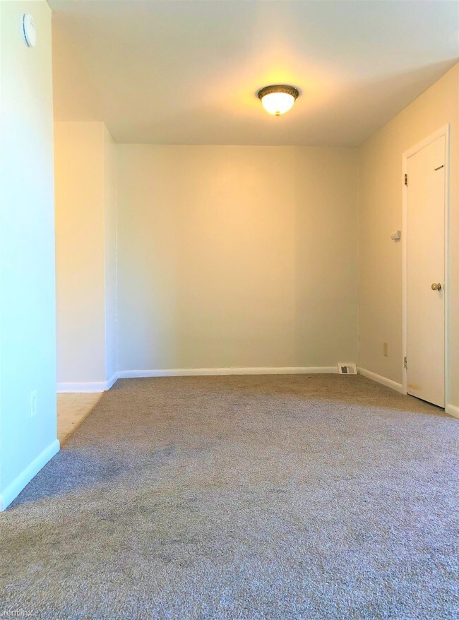 Building Photo - 2 br, 1 bath  - 392 Beverly Blvd Apt A