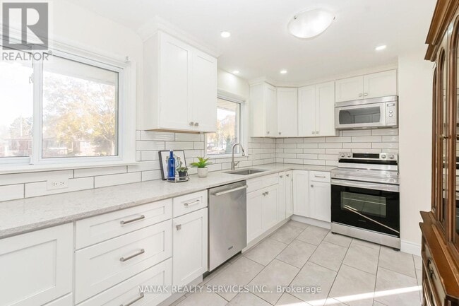 Building Photo - 47 Jasper Crescent