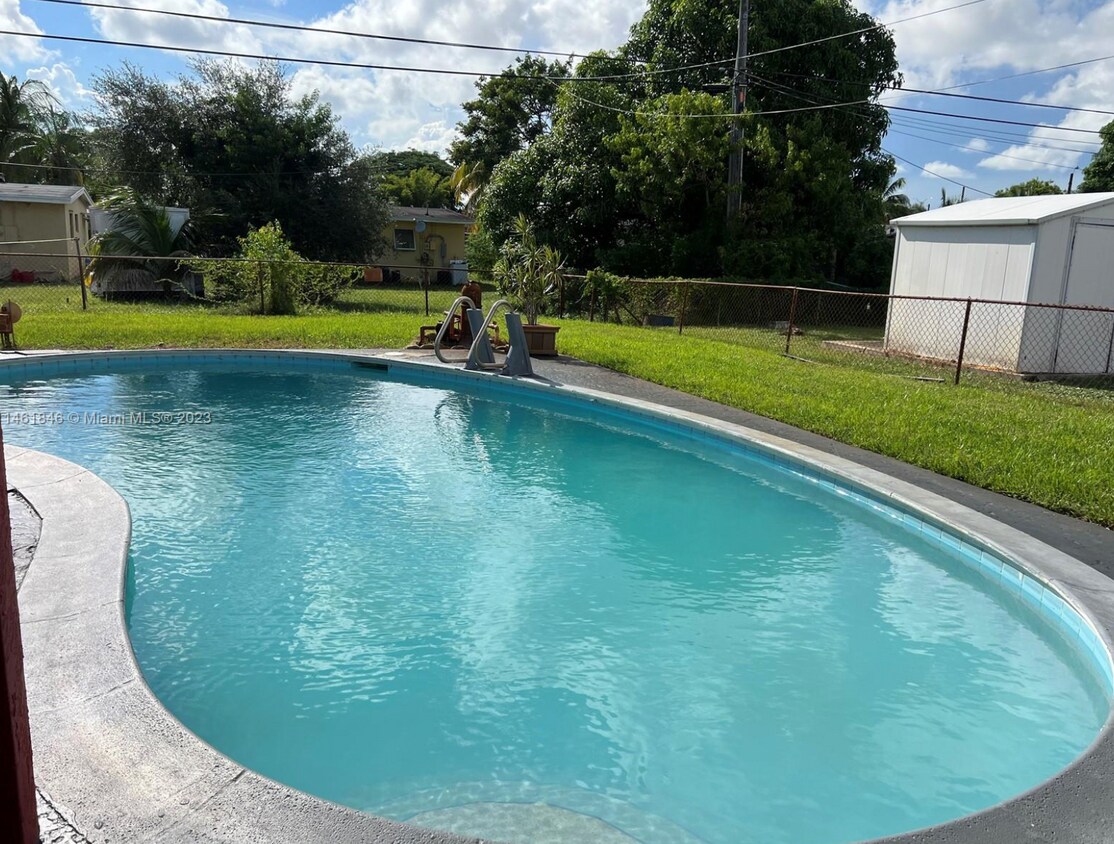 465 NW 3rd Way, Deerfield Beach, FL 33441 House Rental in Deerfield